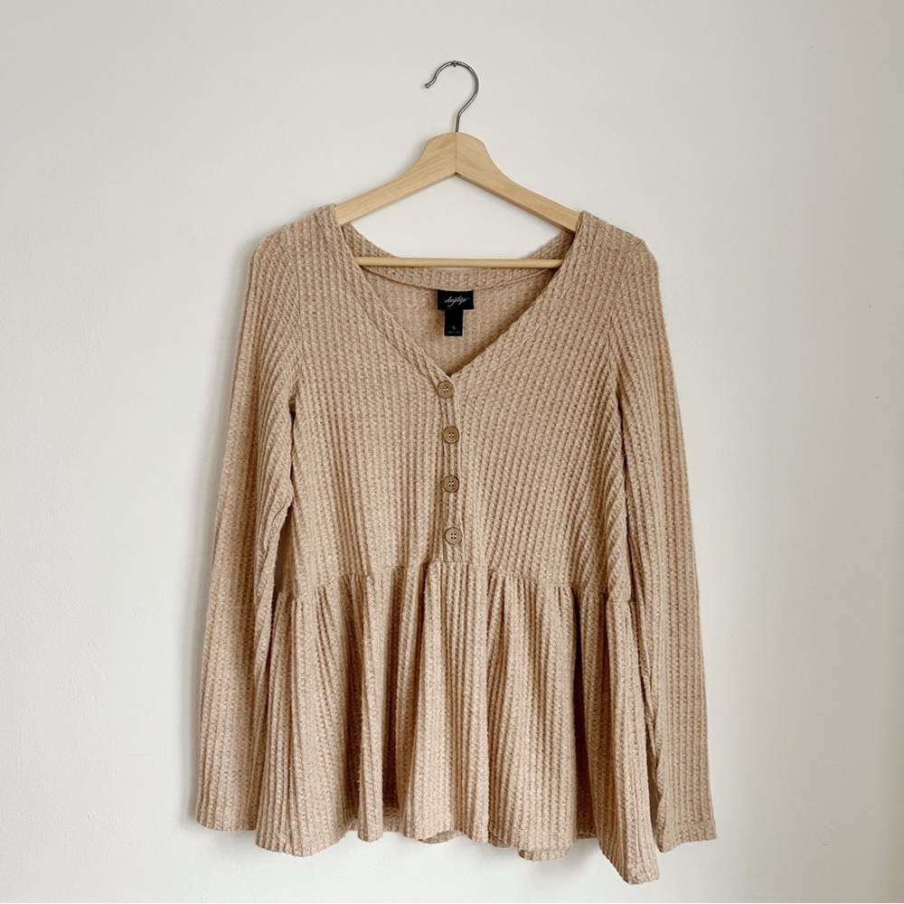 Daytrip Button Waffle Peplum Top Size Small